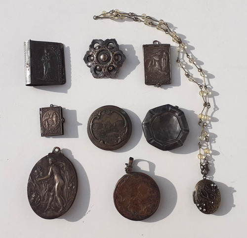 Lot bijoux objets religieux - objets,
