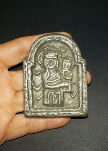 Petite vierge enfant en - l’enfant,