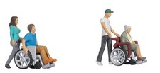 NOCH - 2 Personnes en fauteuil roulant avec leurs accompaganteurs - 1/160 - N...