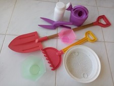 CHILDREN'S TOYS FOR BEACH SAND AND GARDEN X 8