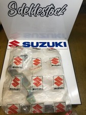 1 support garde boue avant