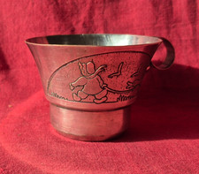 coupe en métal argenté  