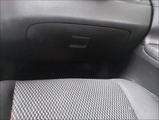 Boite a gants NISSAN PULSAR