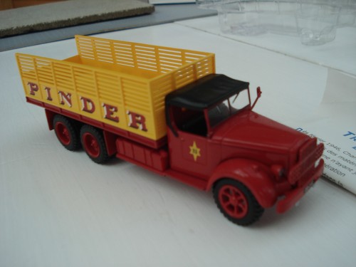 Camion cirque pinder - pinder, mack
