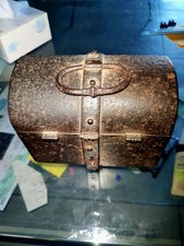 Ancien Petit Coffre En Fer