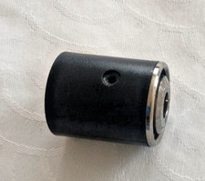Cache charnière gauche pour