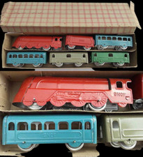 JEP TRAIN ROW TO PULL circa 1930 / antique toy