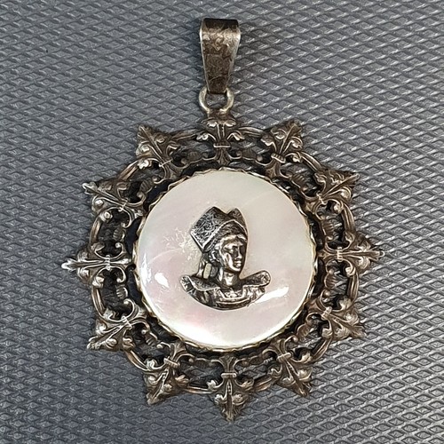 Bijou pendentif breton - -, nacre