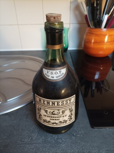 Bouteilles cognac fine - de,