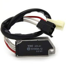 Régulateur de tension pour