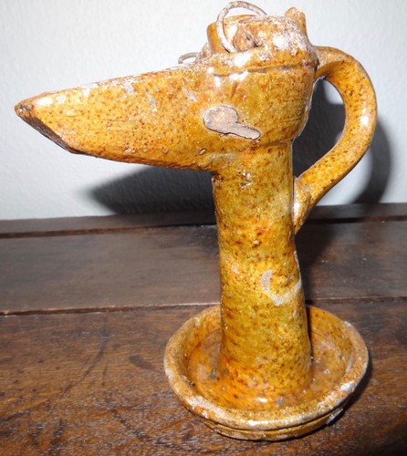 Très ancienne lampe huile - très,