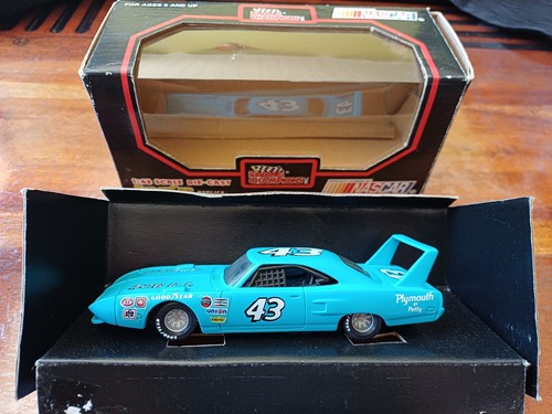 Plymouth thunderbird nascar - plymouth,