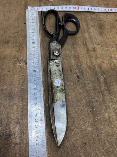 Old tool outil ancien forgé - /,