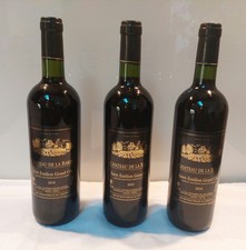 Lot de 3 bouteilles –