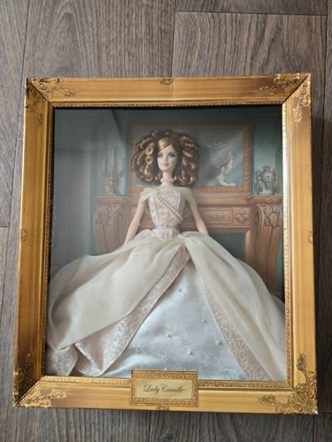 Barbie lady camille - -,
