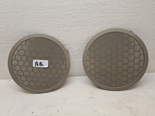 Cache haut parleur porte