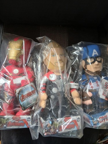 Lot peluches marvel - lot,