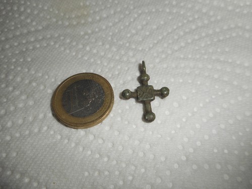 Pendentif petite croix avec - /,