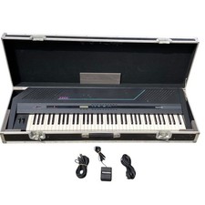 Kurzweil K1000 Black White Built-In Speaker 76-Keys Piano