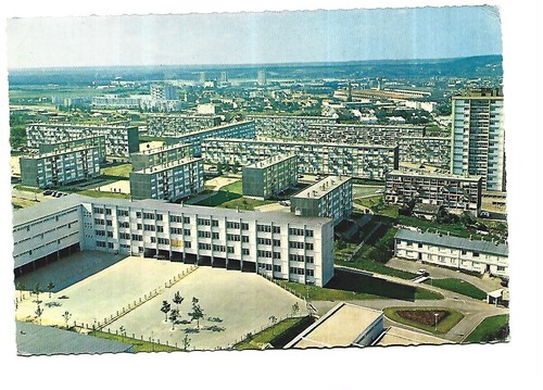Mantes ville les - ,