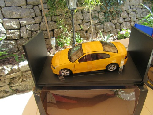 Holden monaro cv8 - monaro, art