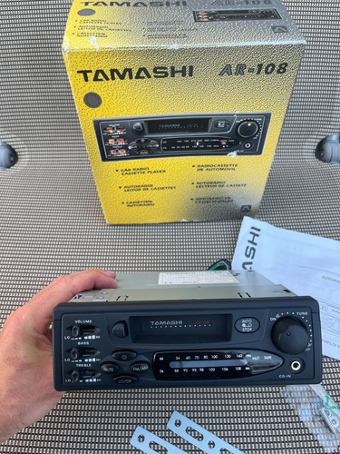 Poste autoradio cassettes - à,