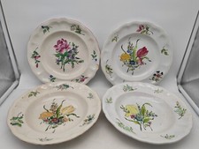 Lot de 4 assiettes anciennes