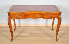 Bureau plat style Louis XV