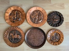 Lot de 6 objets décoratifs vintage en cuivre martelé (Lourdes, Jeanne d'Arc)