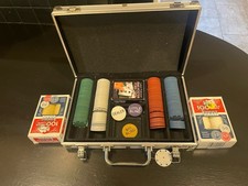 Cardinal's Texas Hold 'em Tournament Poker Set with Metal Briefcase