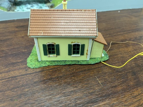 Petite maison garde - , barrière