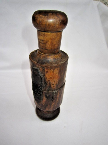 Old wooden pepper mill - pepper,