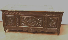 coffre en chêne finement