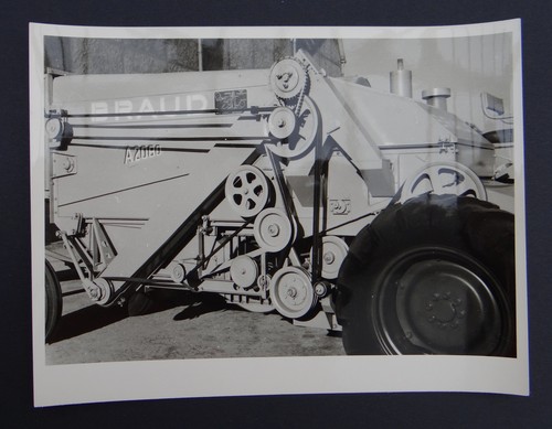 Vintage photo braud combine - photo,