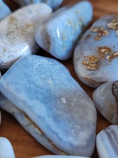 Pierre roulée en Calcédoine