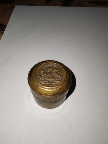 Rare jolis ancien - boite, porte