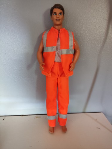 Vêtement poupée mannequin - poupée,