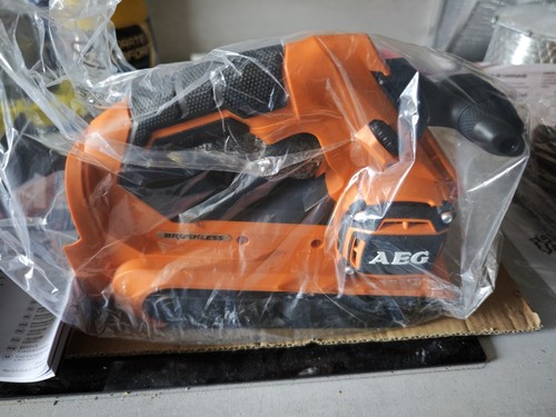 Ponceuse bande aeg 18v - À,