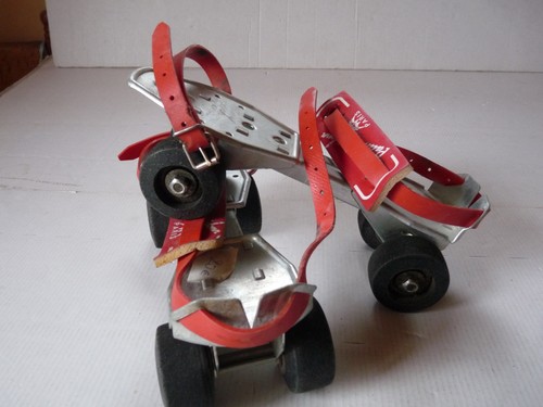 Ancienne paire patins à - ancienne,
