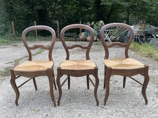 3 chaises paillées en noyer