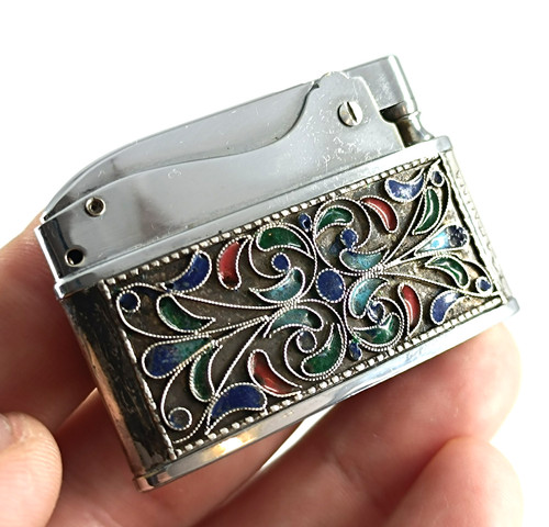 Briquet ancien essence - à,