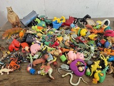 Lot Vrac De Jouet Figurine Animaux McDonald's Ect