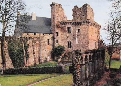 Chateaubriant ruines du - 44,