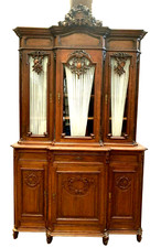 Buffet Liégeois en deux corps Chene massif patiné XX siècle