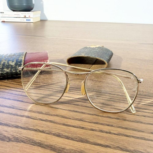 Antique gold glasses - antique, case