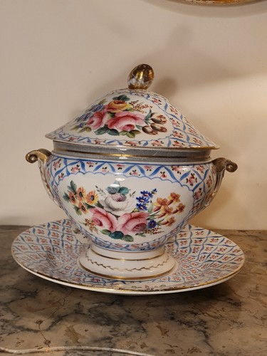Soupière avec présentoir - soupière,