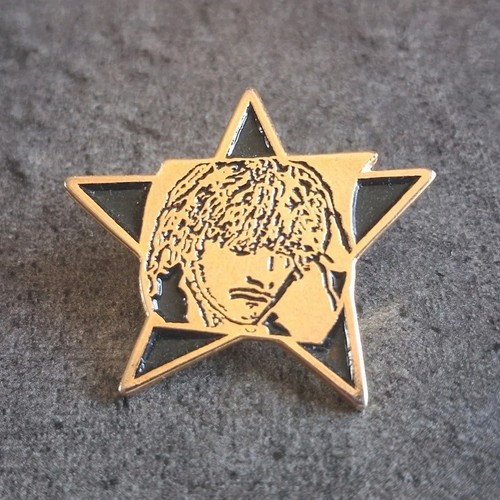 Renaud pin officiel - pin's,