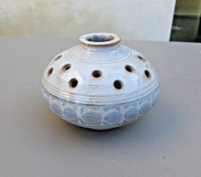 pique fleurs Vallauris signé