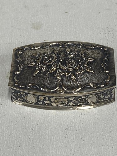 Petite boite pillules au - a,