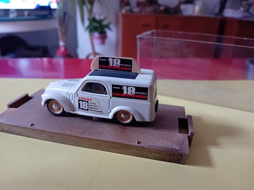 Fiat 500 camionnette - 1/43,
